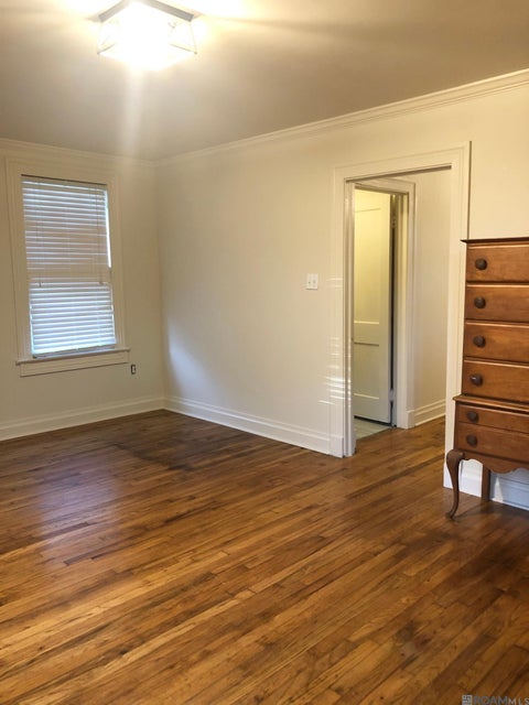 Apartment For Rent - 527 E State St #B<br/> Baton Rouge, LA 70802