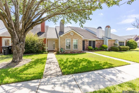 Townhouse For Sale - 5355 Sleepy Hollow Dr<br/> Baton Rouge, LA 70817
