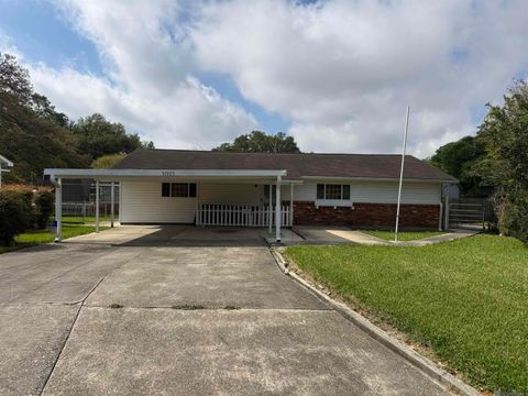 Homes For Sale - 57925 Mcdaniel St<br/> Iberville County, Plaquemine, LA 70764