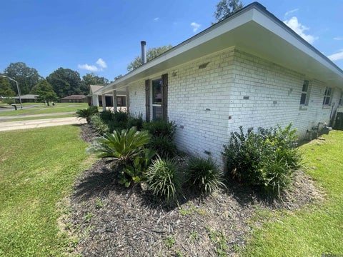 Homes For Sale - 5202 Bangor Dr<br/> East Baton Rouge County, Baton Rouge, LA 70814