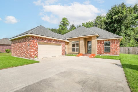 Homes For Sale - 202 Turner St<br/> Schriever, LA 70395