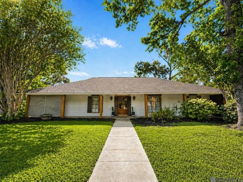 Homes For Sale - 2602 Tall Timbers Rd<br/> Baton Rouge, LA 70816