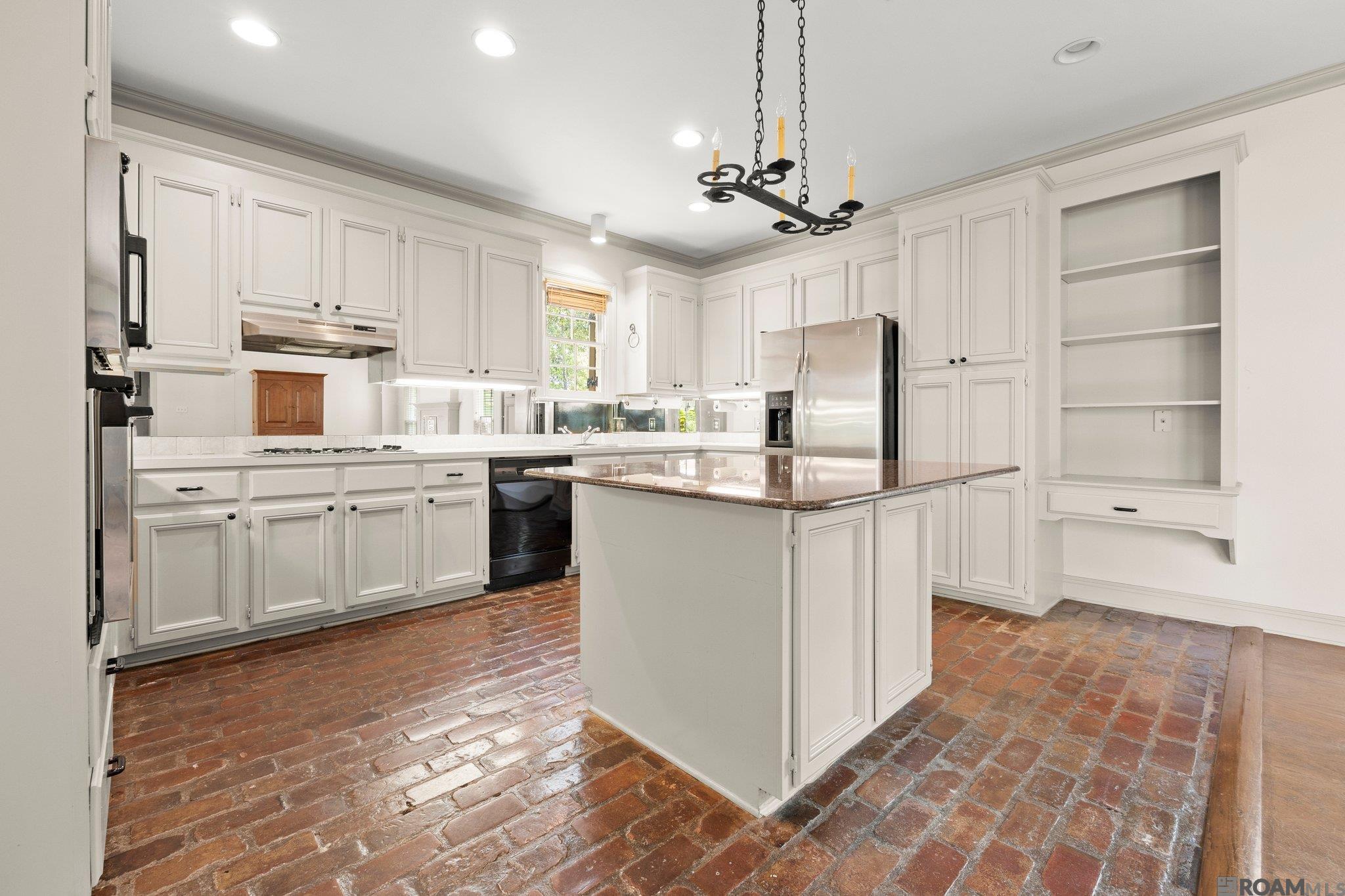 1321 Elmcrest Dr, Baton Rouge, Louisiana image 5
