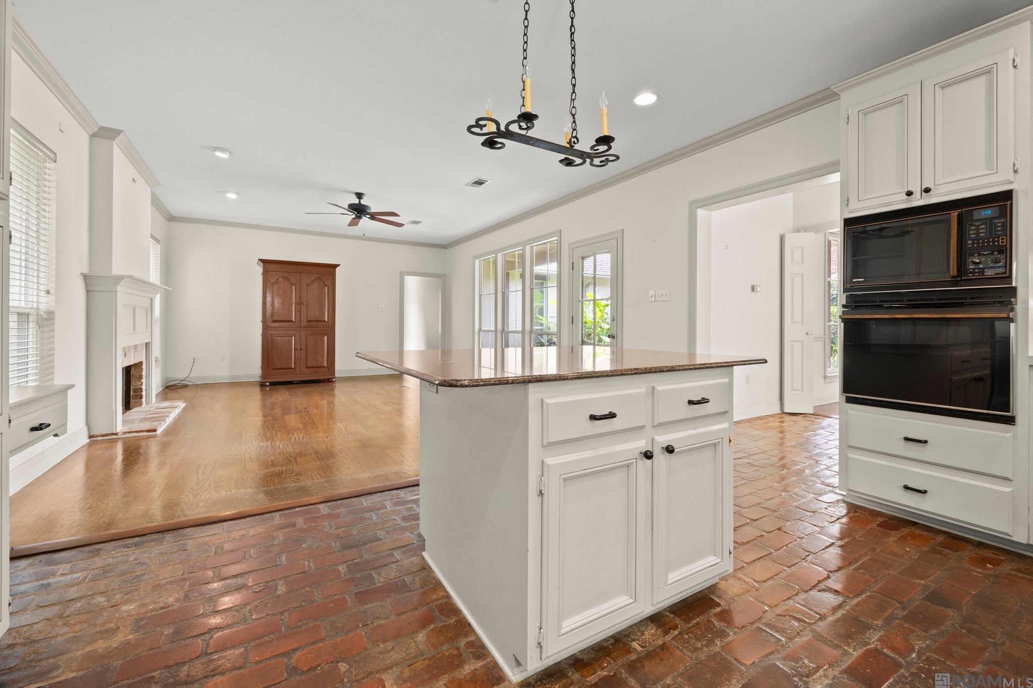 1321 Elmcrest Dr, Baton Rouge, Louisiana image 3