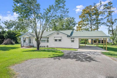 Homes For Sale - 8400 Main St<br/> Sorrento, LA 70778