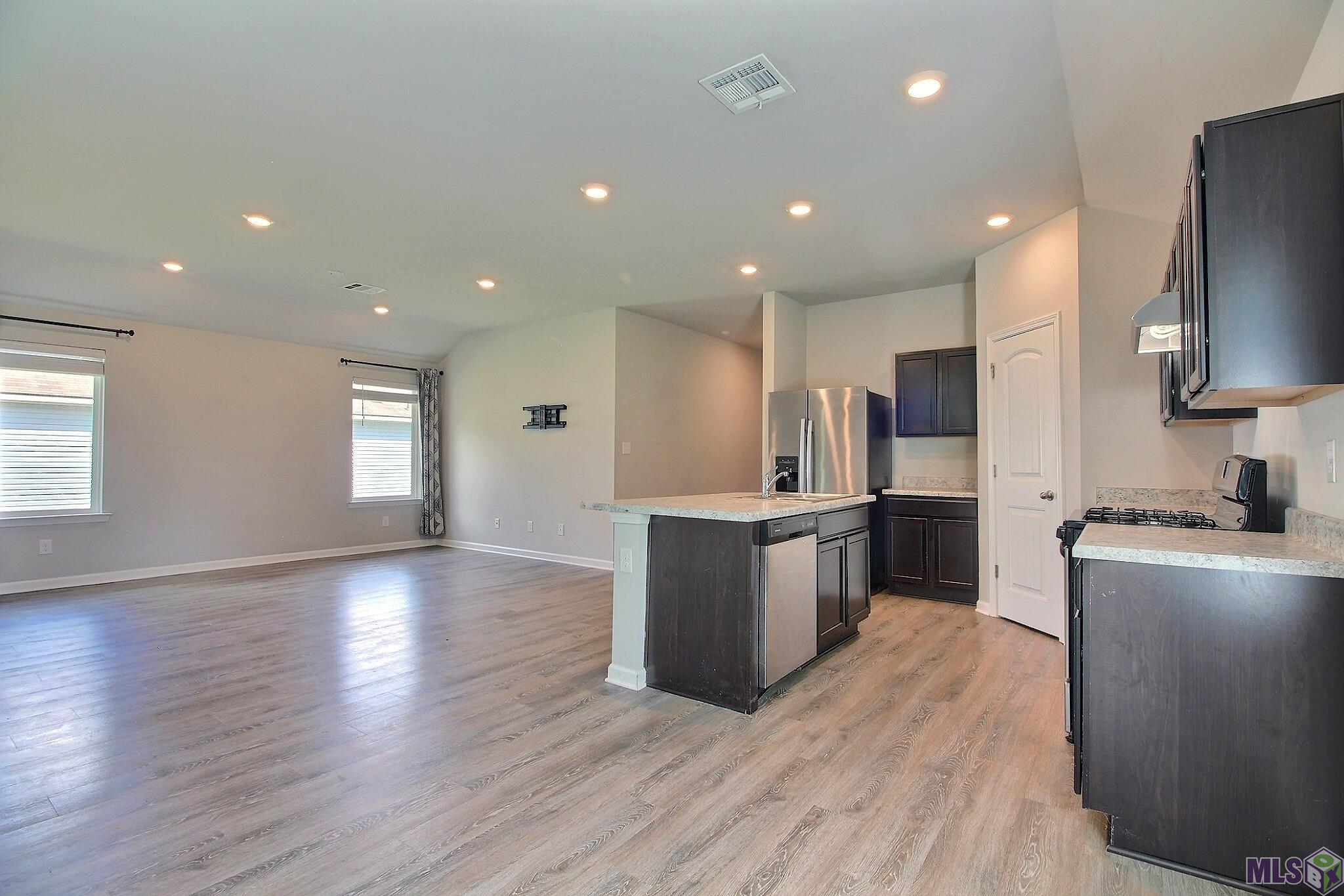 33383 Hyacinth St, Walker, Louisiana image 11
