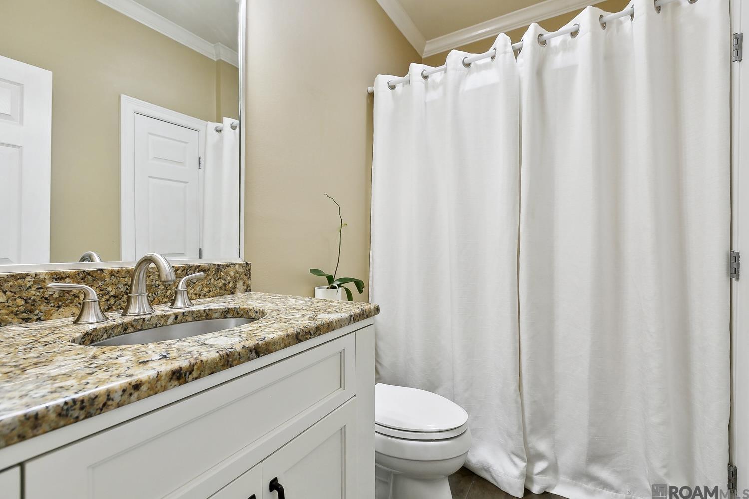 5821 Riverbend Lakes Dr, Baton Rouge, Louisiana image 20