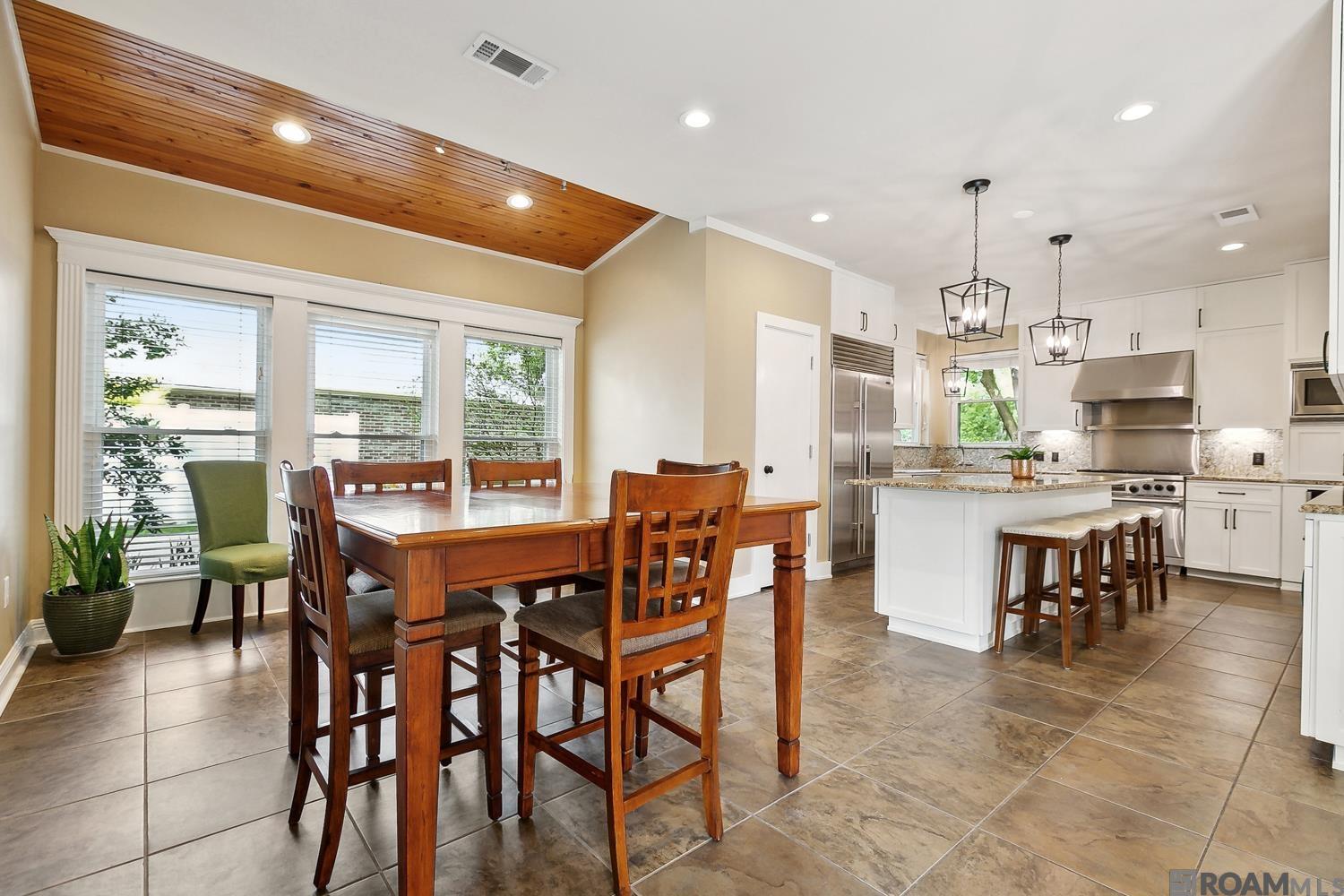 5821 Riverbend Lakes Dr, Baton Rouge, Louisiana image 11