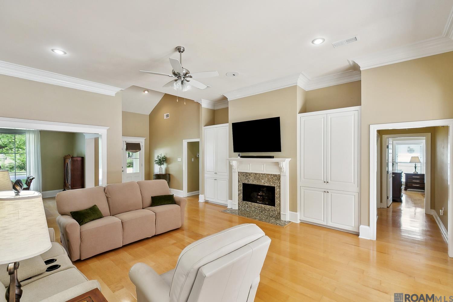 5821 Riverbend Lakes Dr, Baton Rouge, Louisiana image 6