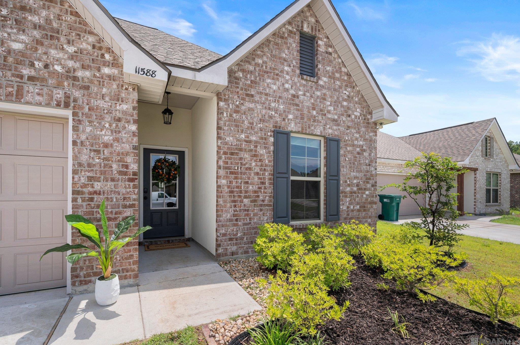 11588 Regal St