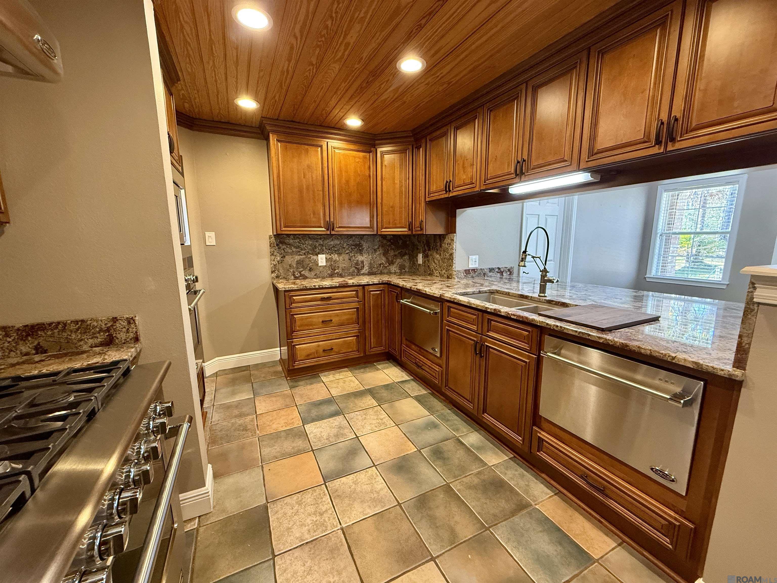 16706 Planchet Rd, Greenwell Springs, Louisiana image 5