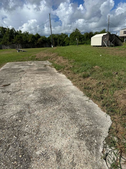 Vacant Land For Sale - 2886 Express Boulevard<br/> Houma, LA 70363