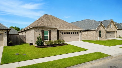 Homes For Sale - 1042 Elliston Dr<br/> Gonzales, LA 70737