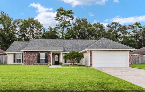 Homes For Sale - 9873 Chapel Hill Dr<br/> Denham Springs, LA 70706