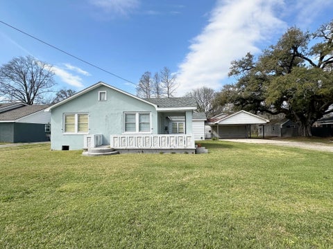 Homes For Sale - 809 Highway 20<br/> Thibodaux, LA 70301