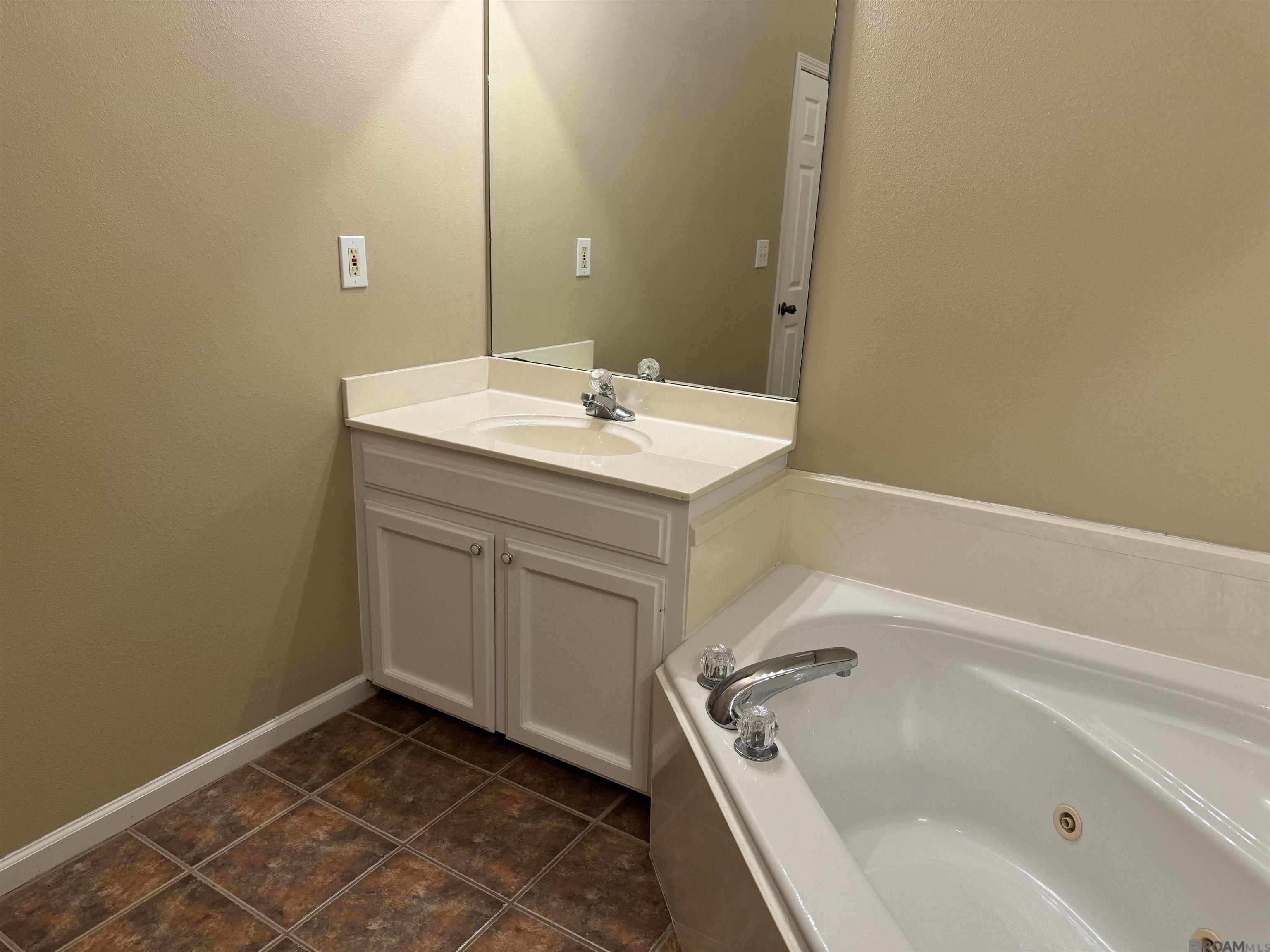 37036 N Millstone Dr, Geismar, Louisiana image 16