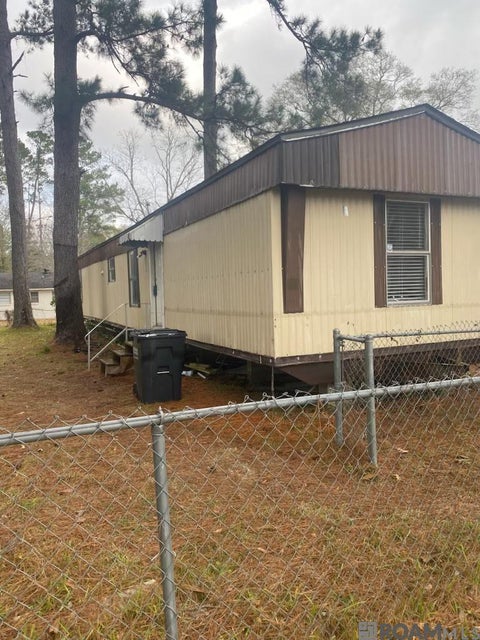 Homes For Sale - 9815 Adam Dr<br/> Denham Springs, LA 70726