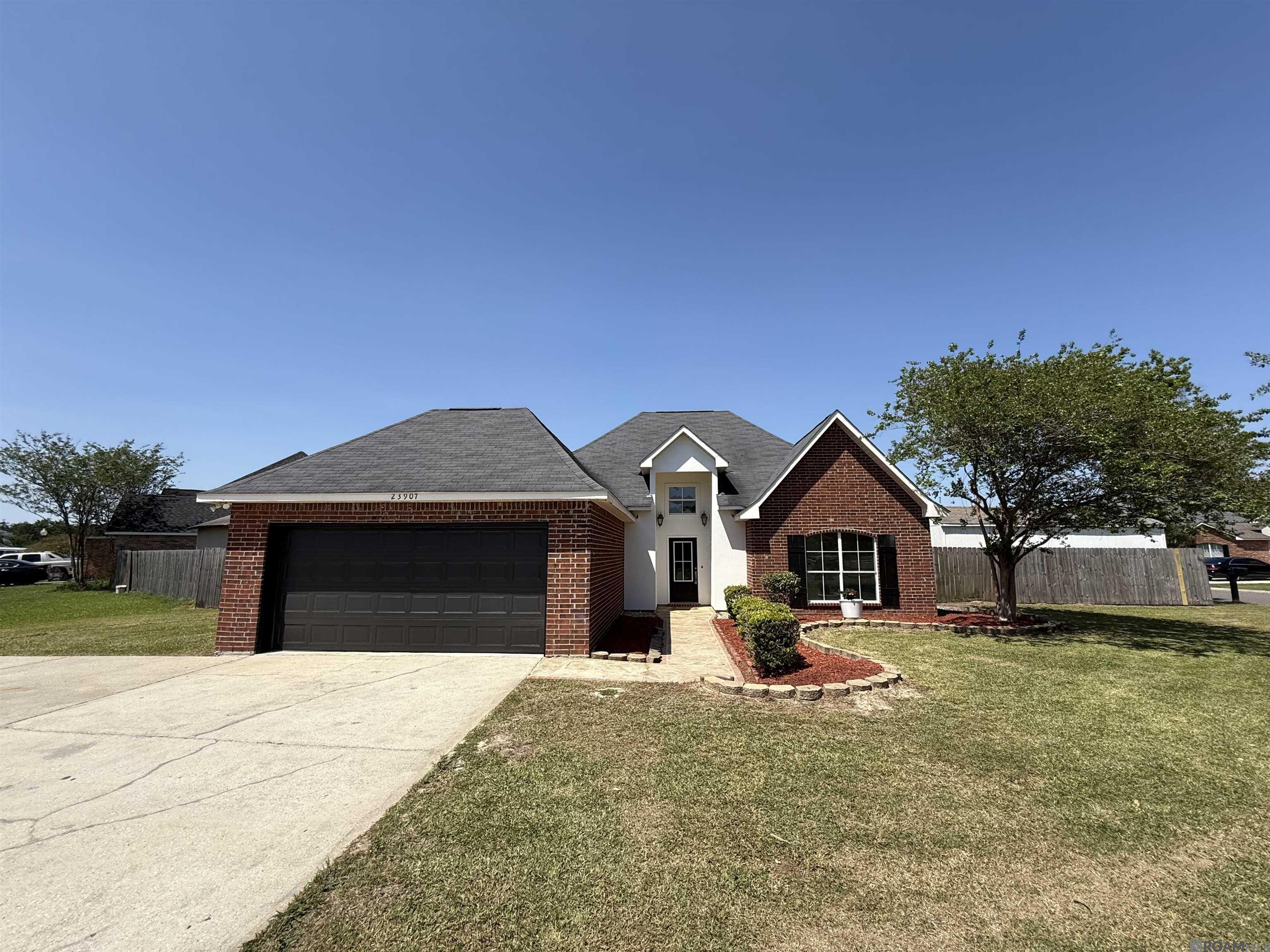 23907 Waterford Ct, Denham Springs, Louisiana image 1