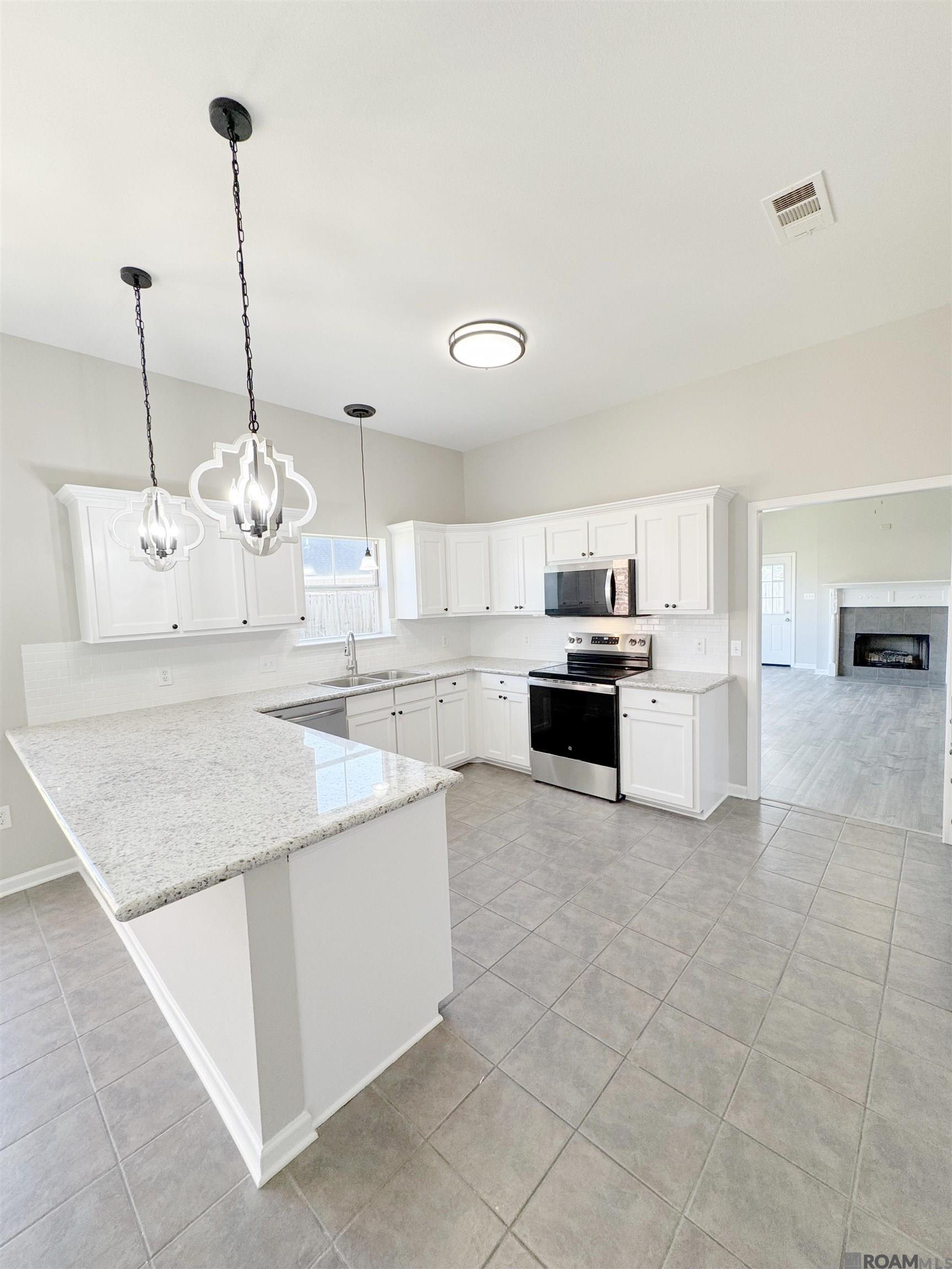23907 Waterford Ct, Denham Springs, Louisiana image 4
