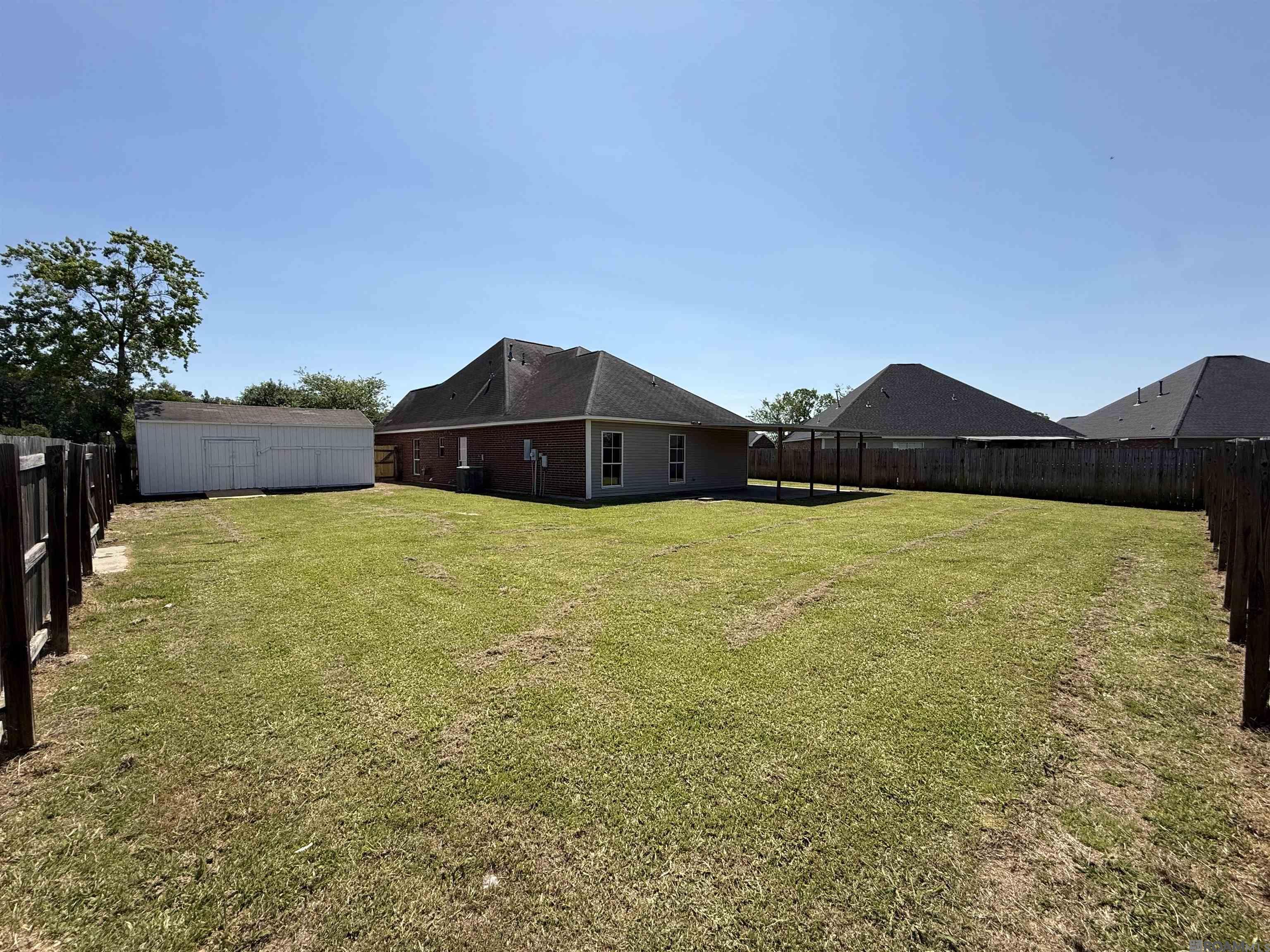 23907 Waterford Ct, Denham Springs, Louisiana image 2