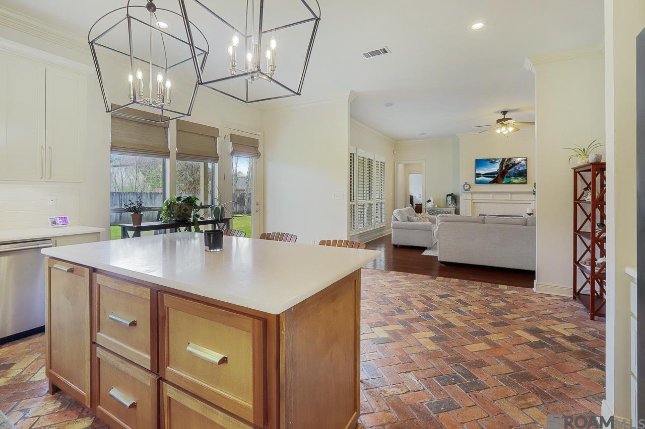 38107 Summerwood Ave, Prairieville, Louisiana image 11