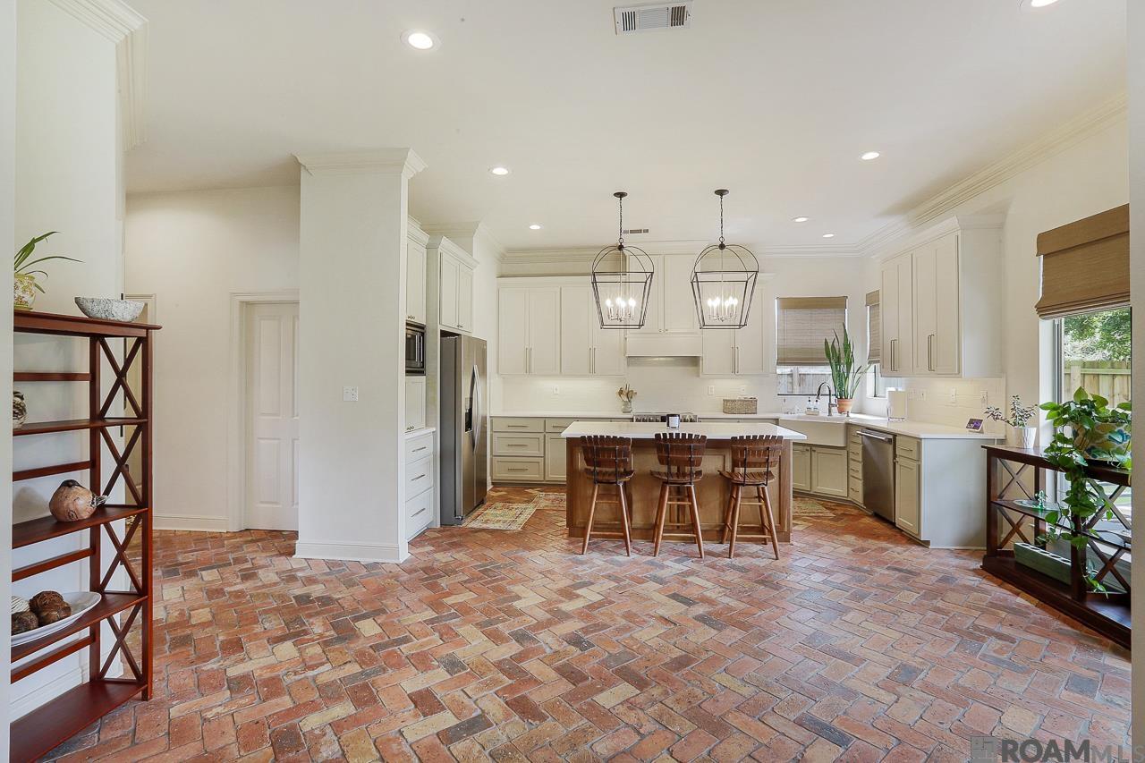 38107 Summerwood Ave, Prairieville, Louisiana image 8