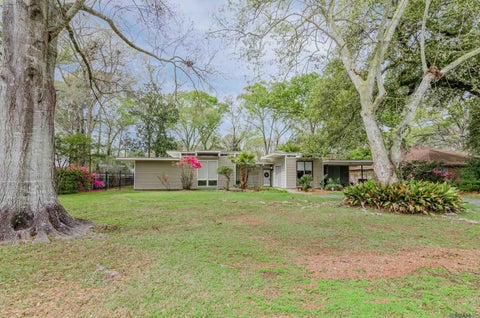 Homes For Sale - 423 Castle Kirk Dr<br/> Baton Rouge, LA 70808