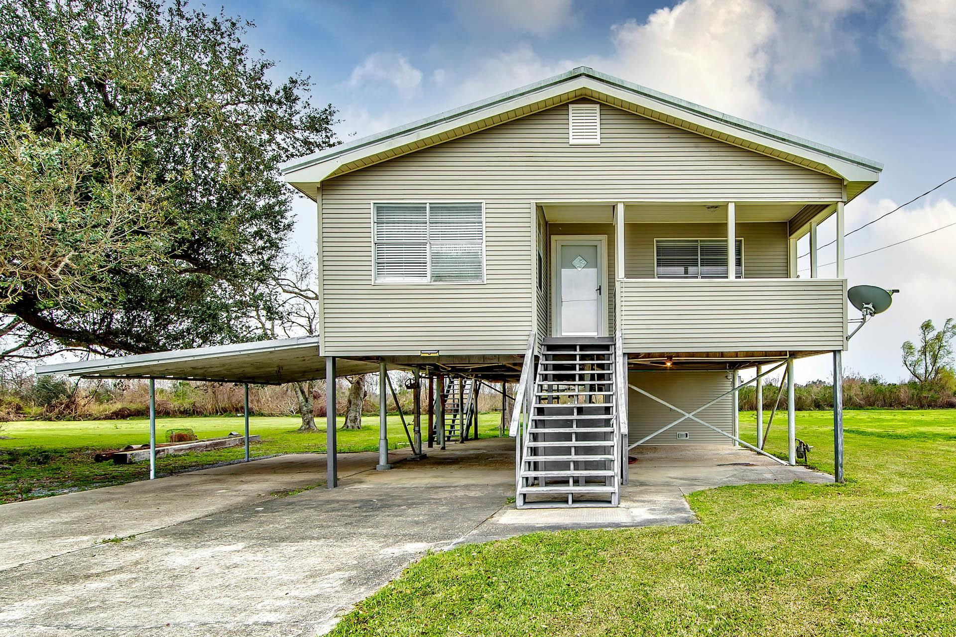 8749 Grand Caillou Road, Dulac, Louisiana image 1