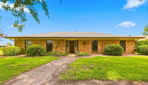 Homes For Sale - 201 Aspen Dr<br/> Terrebonne County, Houma, LA 70360