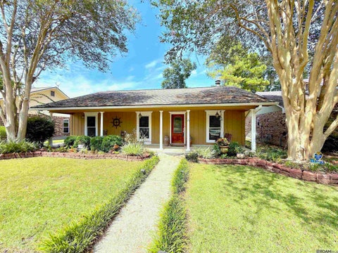 Homes For Sale - 13225 Country Park Ave<br/> Baton Rouge, LA 70816