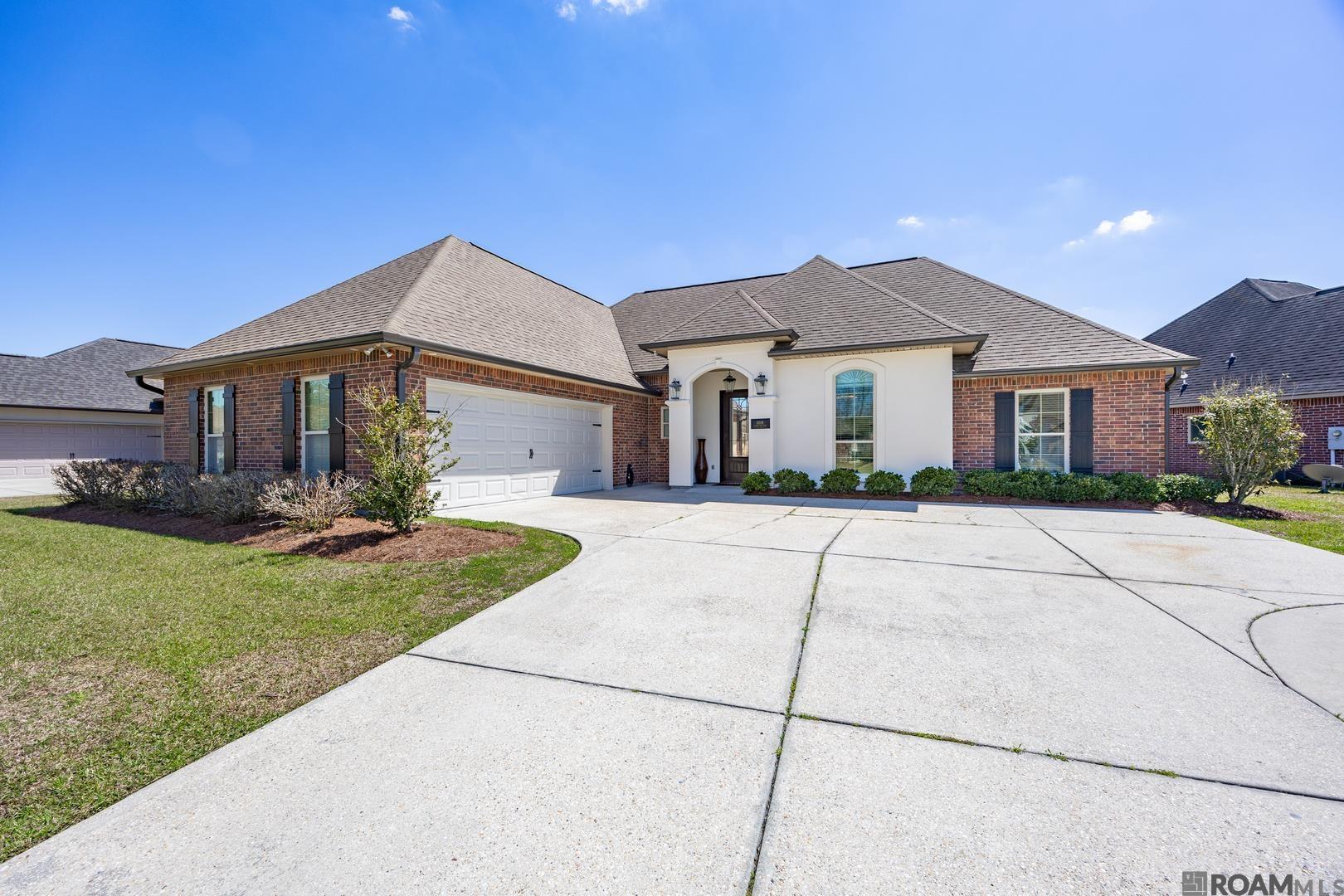 8008 Glacier Bay Dr, Denham Springs, Louisiana image 1