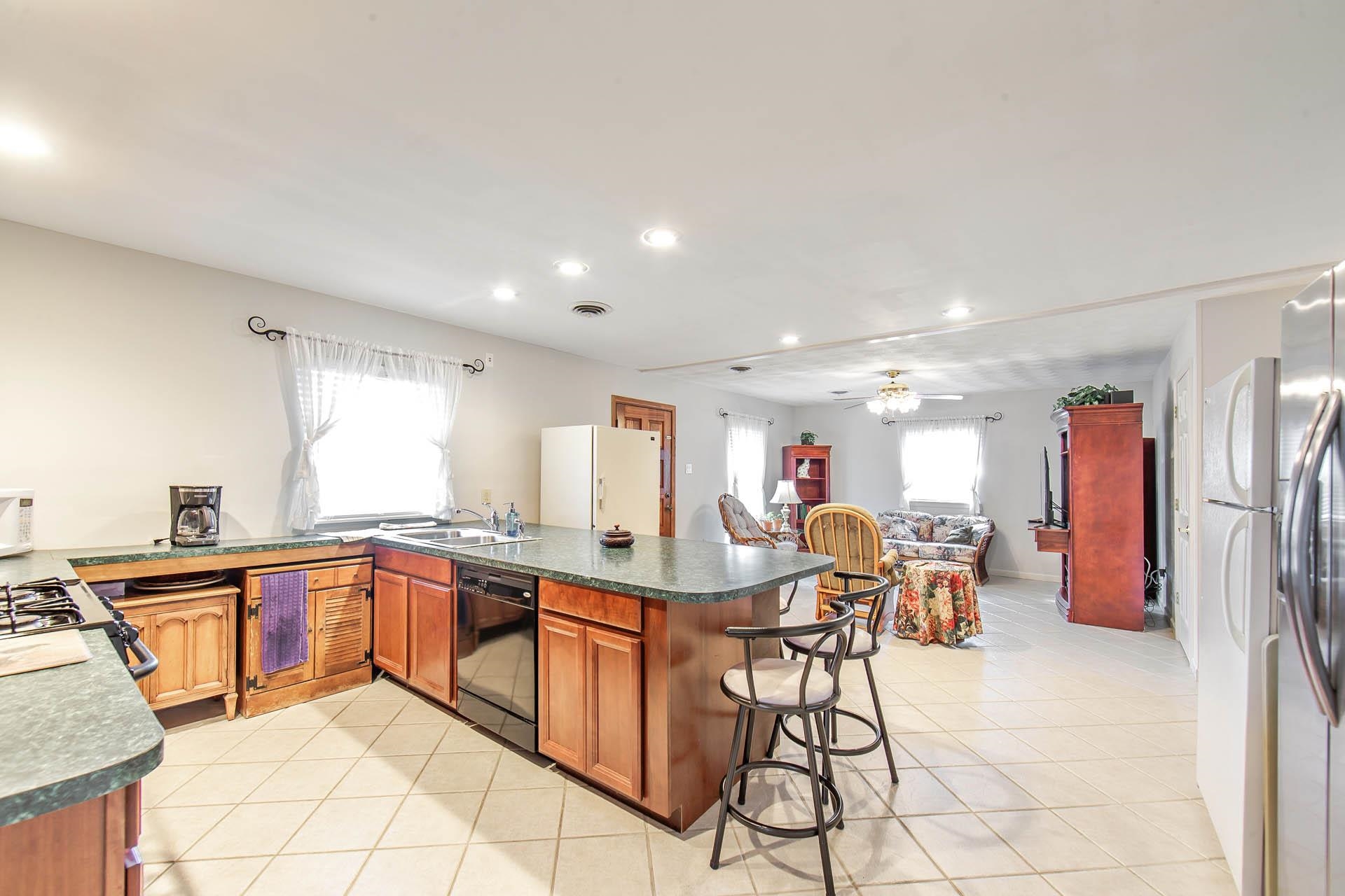 323 Hampton St, Houma, Louisiana image 7