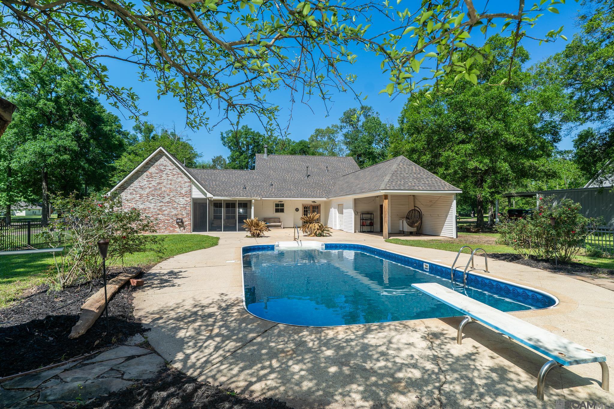 22640 Loving Dr, Denham Springs, Louisiana image 2