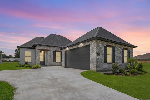 Homes For Sale - 36259 Belle Parc Ave<br/> Geismar, LA 70734