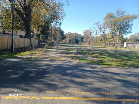 Vacant Land For Sale - 3575 Victoria Dr<br/> Baton Rouge, LA 70805
