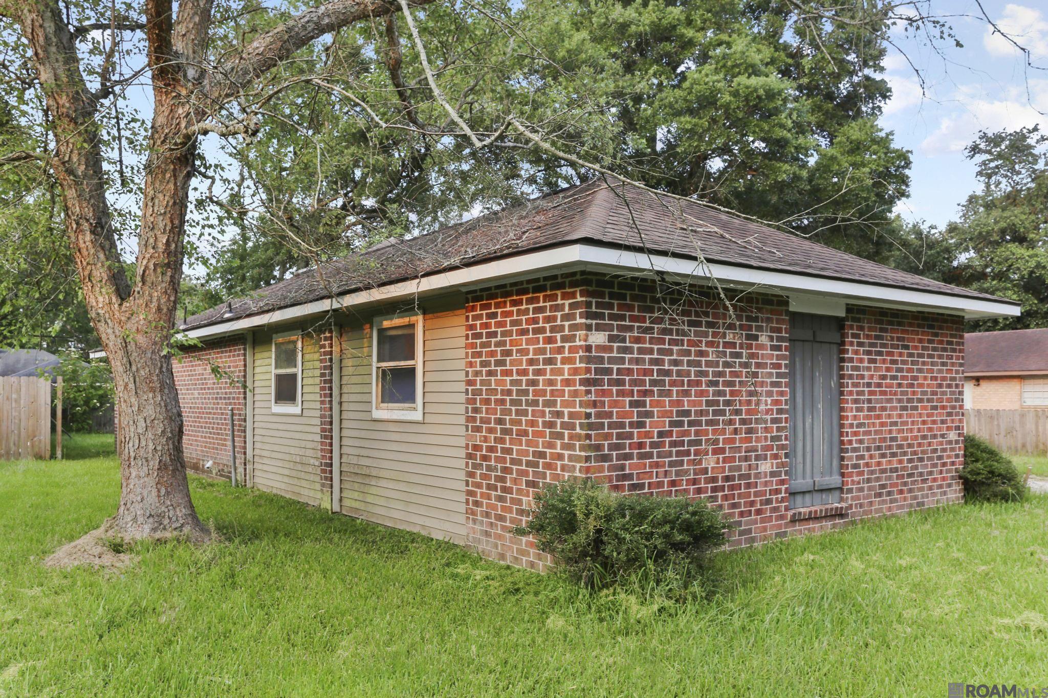 8907 Cedar Springs Ave, Denham Springs, Louisiana image 17