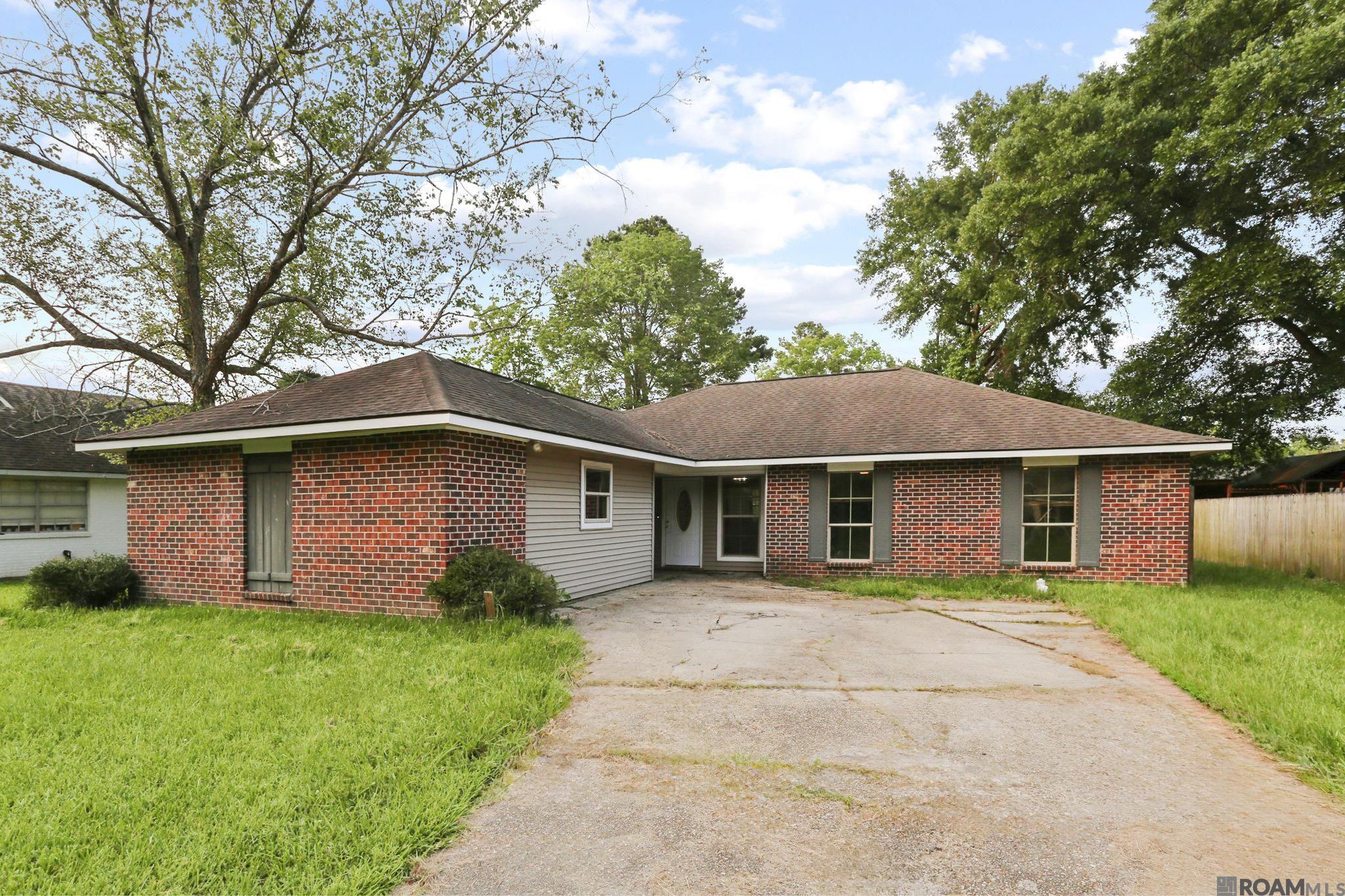 8907 Cedar Springs Ave, Denham Springs, Louisiana image 1