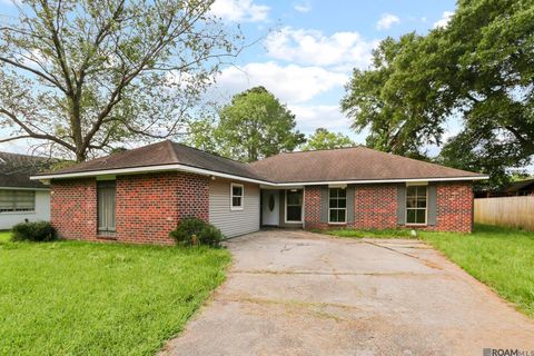 8907 Cedar Springs Ave Denham Springs LA 70726