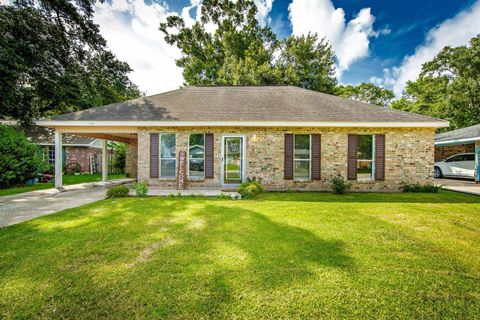 Homes For Sale - 119 Domino Drive<br/> Patterson, LA 70392