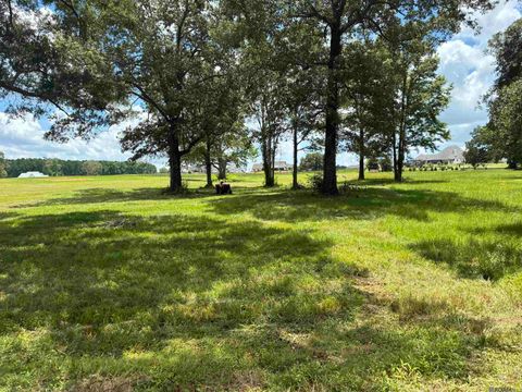 Vacant Land For Sale - 80106 Rosemary Lane<br/> Saint Francisville, LA 70775