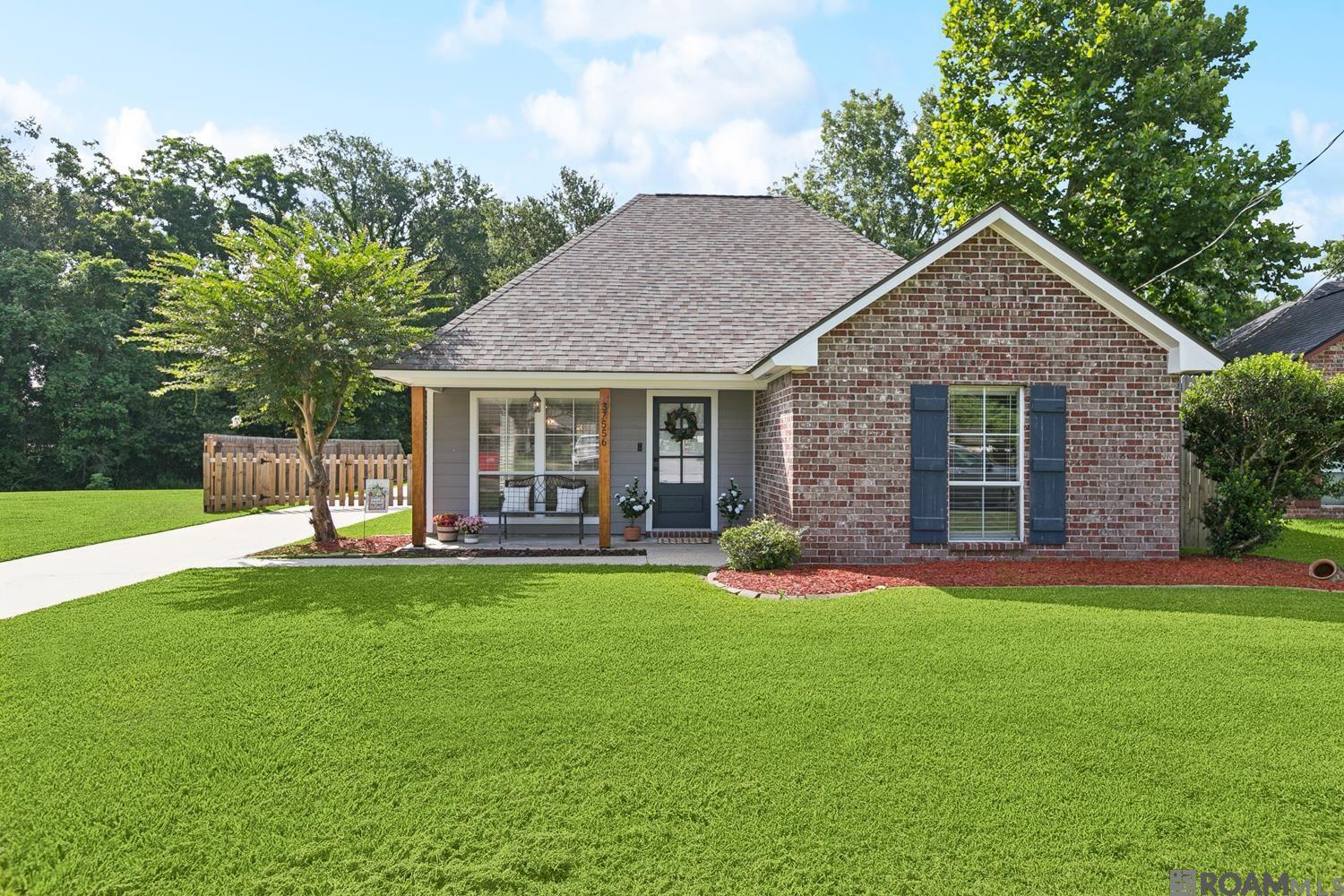 37556 Parkbrook Dr, Prairieville, Louisiana image 2