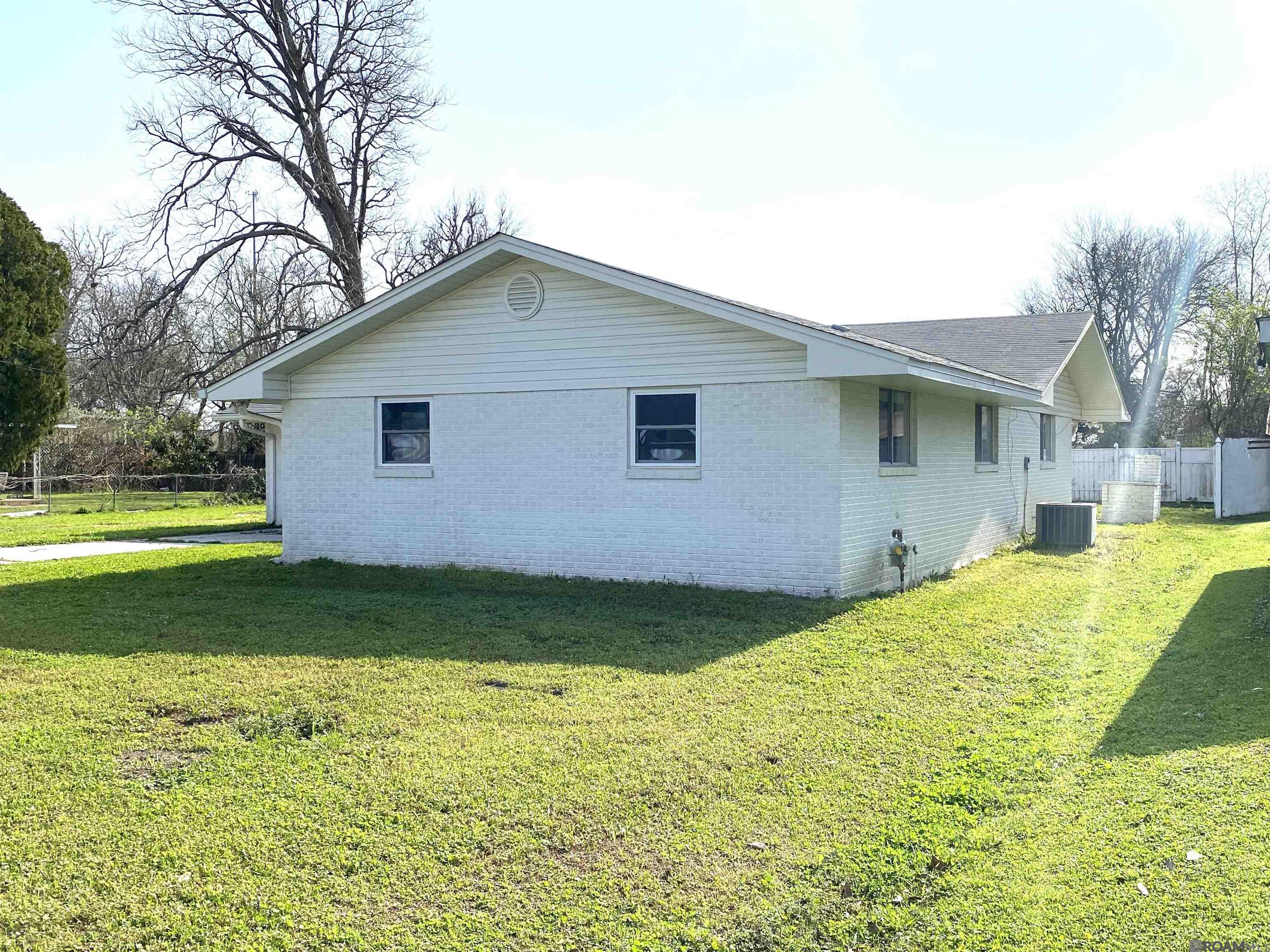 33005 Adams Dr, White Castle, Louisiana image 2
