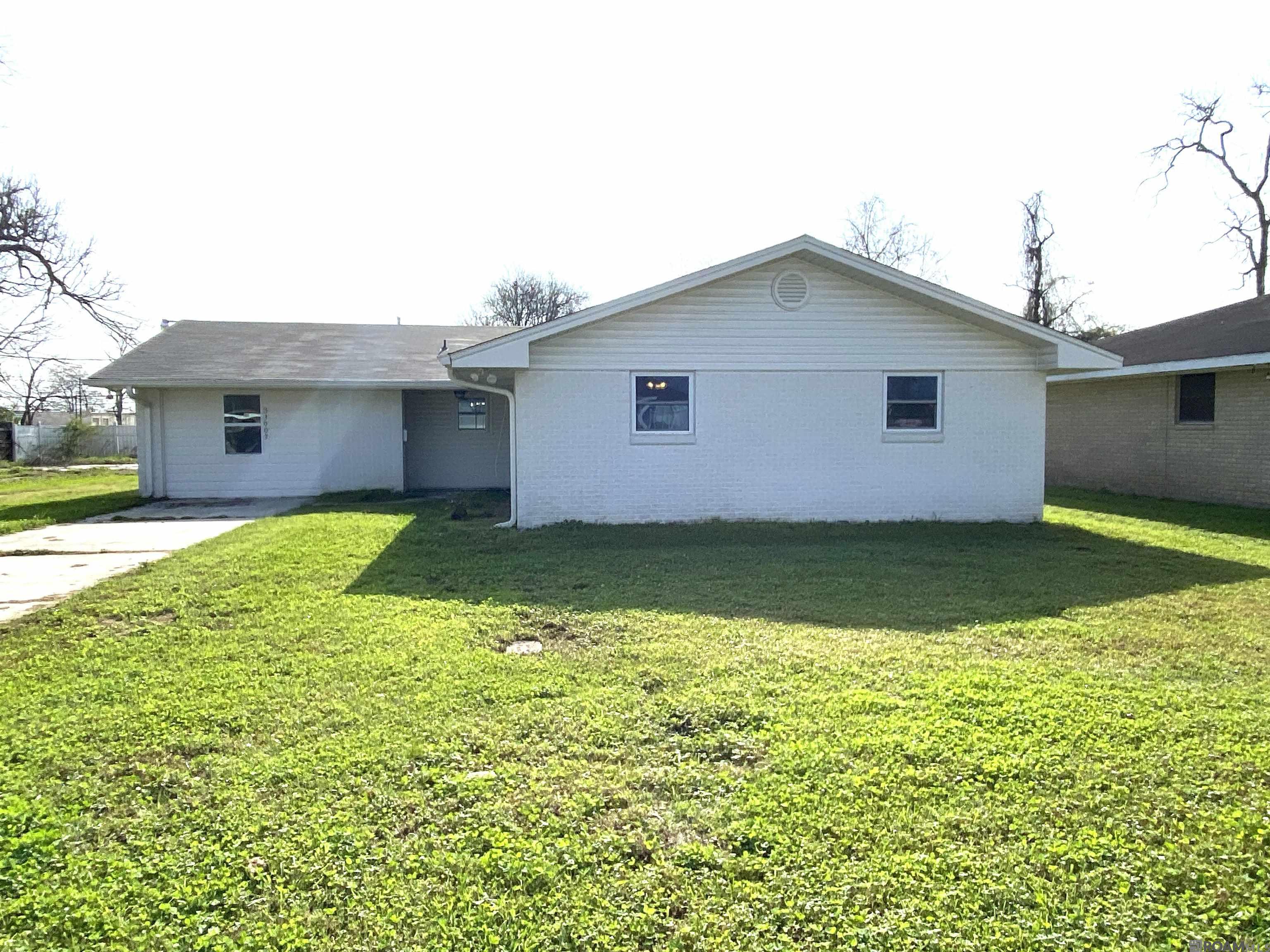 33005 Adams Dr, White Castle, Louisiana image 1