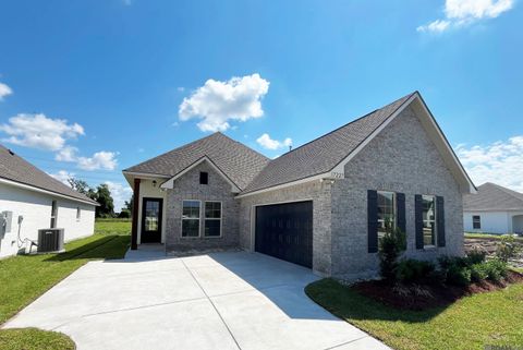 Homes For Sale - 17227 Tidewater Ln<br/> Baton Rouge, LA 70810