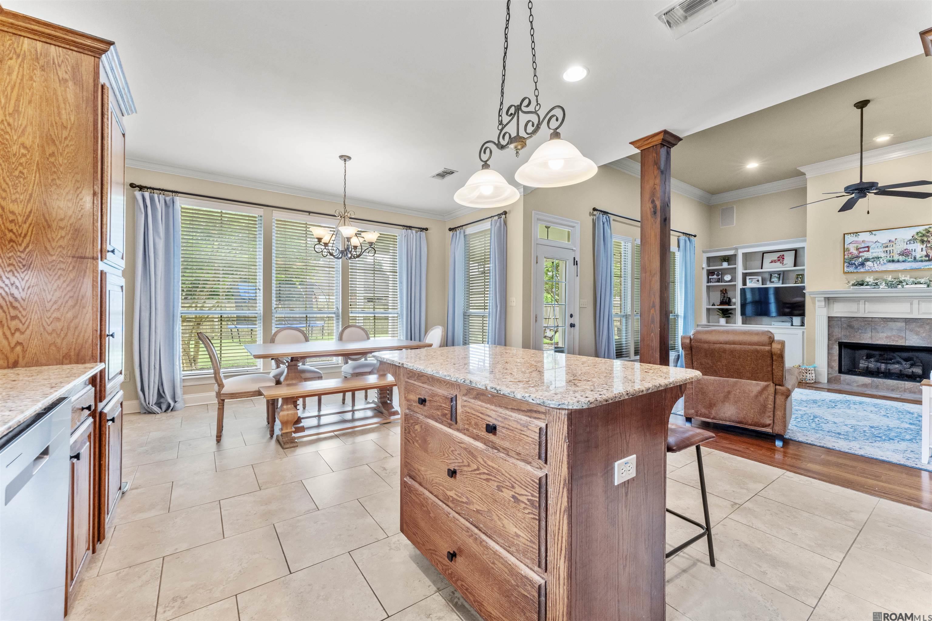 2070 High Point Dr, Zachary, Louisiana image 4
