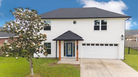 Homes For Sale - 360 Sugar Plum Street<br/> Houma, LA 70364