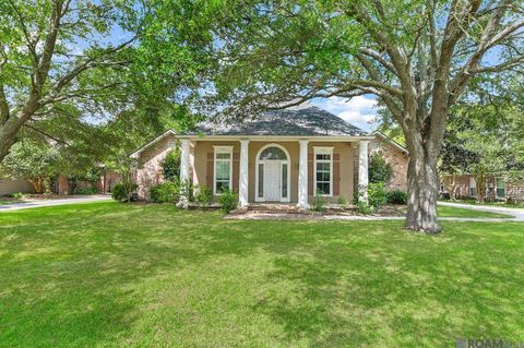 Homes For Sale - 15271 Ryan Avenue<br/> Prairieville, LA 70769