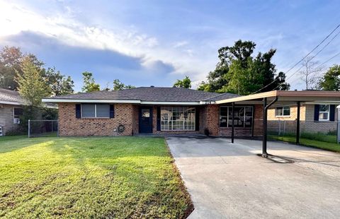 Homes For Sale - 214 Wise St<br/> Patterson, LA 70392