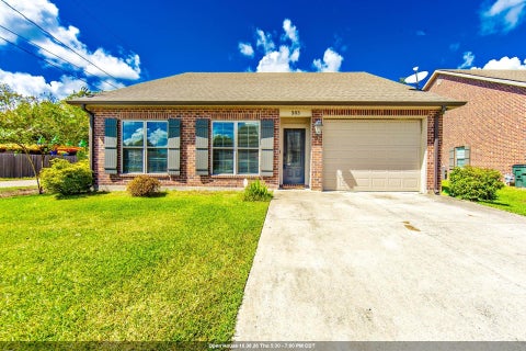 Homes For Sale - 303 Derusso Street<br/> Houma, LA 70364