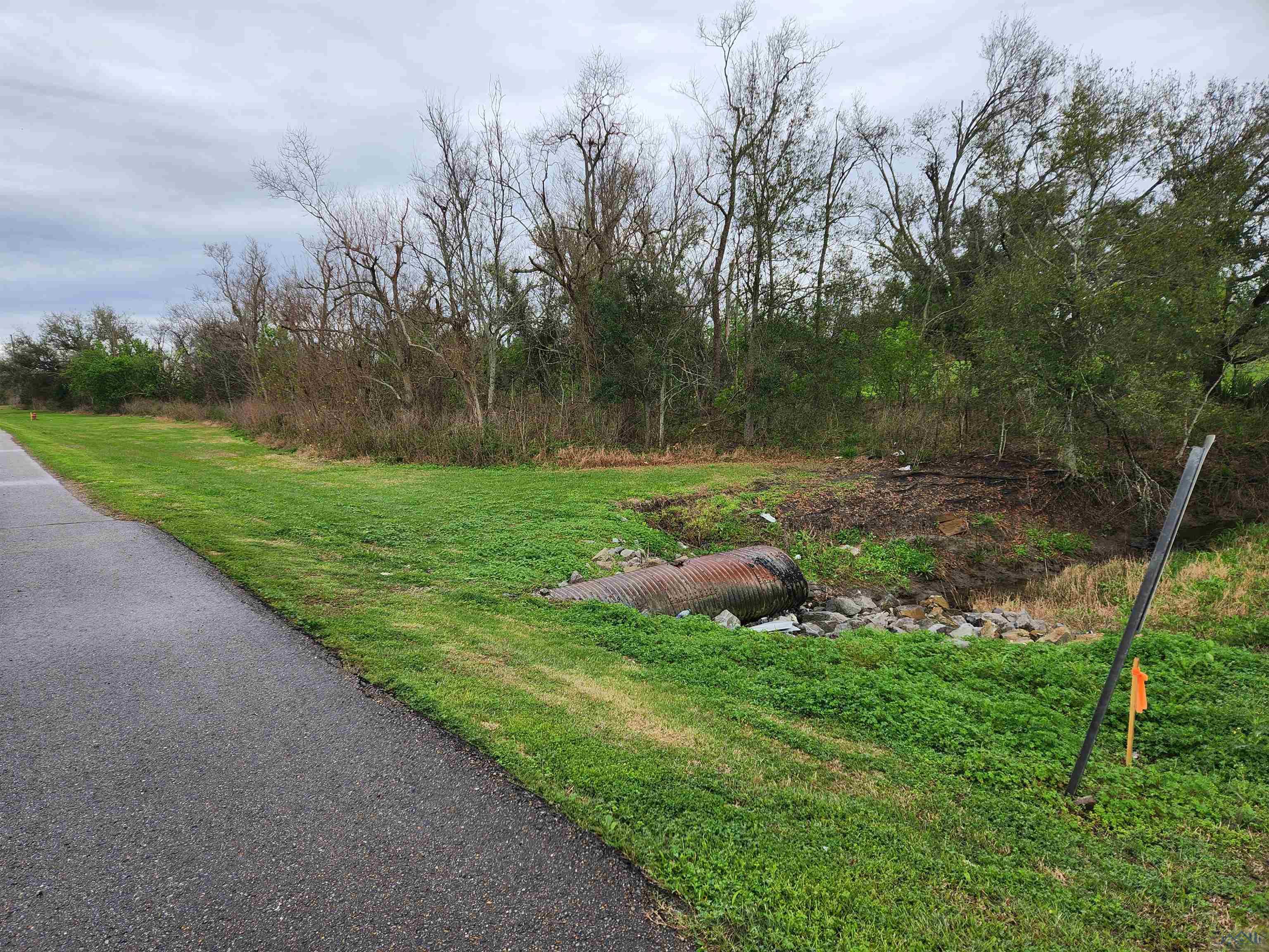 North Alex Plaisance Boulevard, Golden Meadow, Louisiana image 1